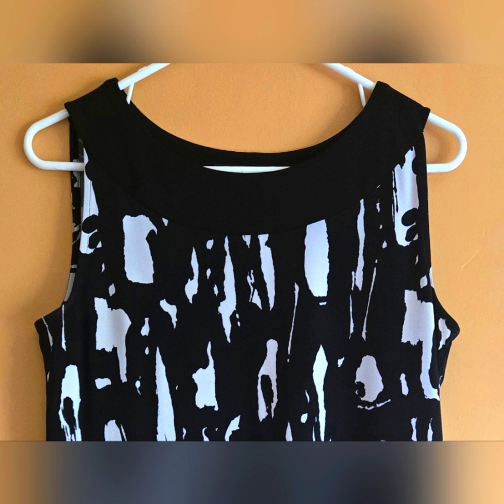 Dana Buchman Abstract Print Dress, S (PTP=18") - Picture 2 of 4